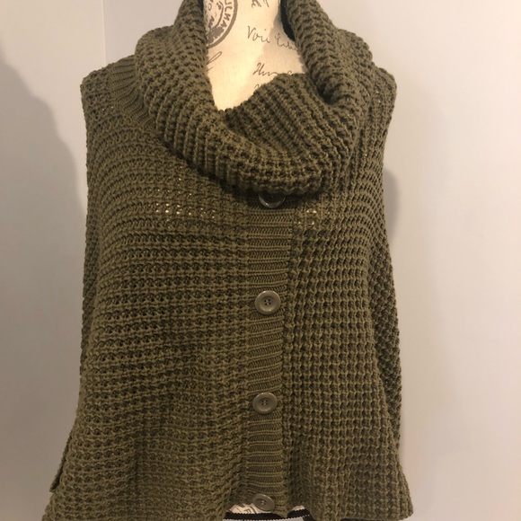 Love By Design Jackets & Blazers - Love by Design Hunter Green Poncho